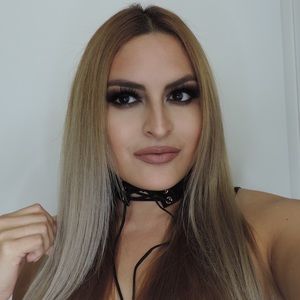 Meet your Posher, Daynie